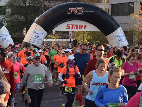 Roanoke race start